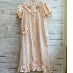 VINTAGE CARNATION HOUSECOAT ROBE‎ IN PEACH SWISS DOT